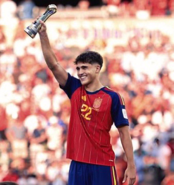 fcb_elias1's tweet photo. REMINDER: Pau Cubarsi is one trophy away from being the defender with the most international trophies for Spain 

He’s still 19!!! https://t.co/VF8u1Kkv5e