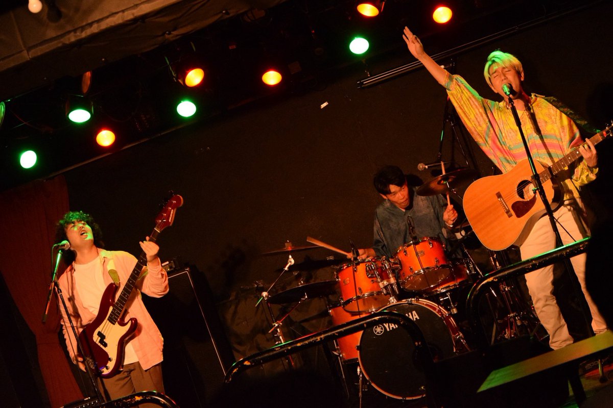 KIRIGIRISU19's tweet photo. Buzz Factory 
~Let’s Rock as One~ Vol. 30

@渋谷CLUB ROSSO

ありがとうございました🔥🔥
 
#キリギリス https://t.co/CXRHSQfbJU