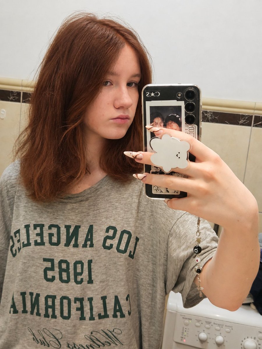 leemoonveil's tweet photo. у вас есть пару дней что бы отговорить меня от рыжего https://t.co/MR2ncmaMVx
