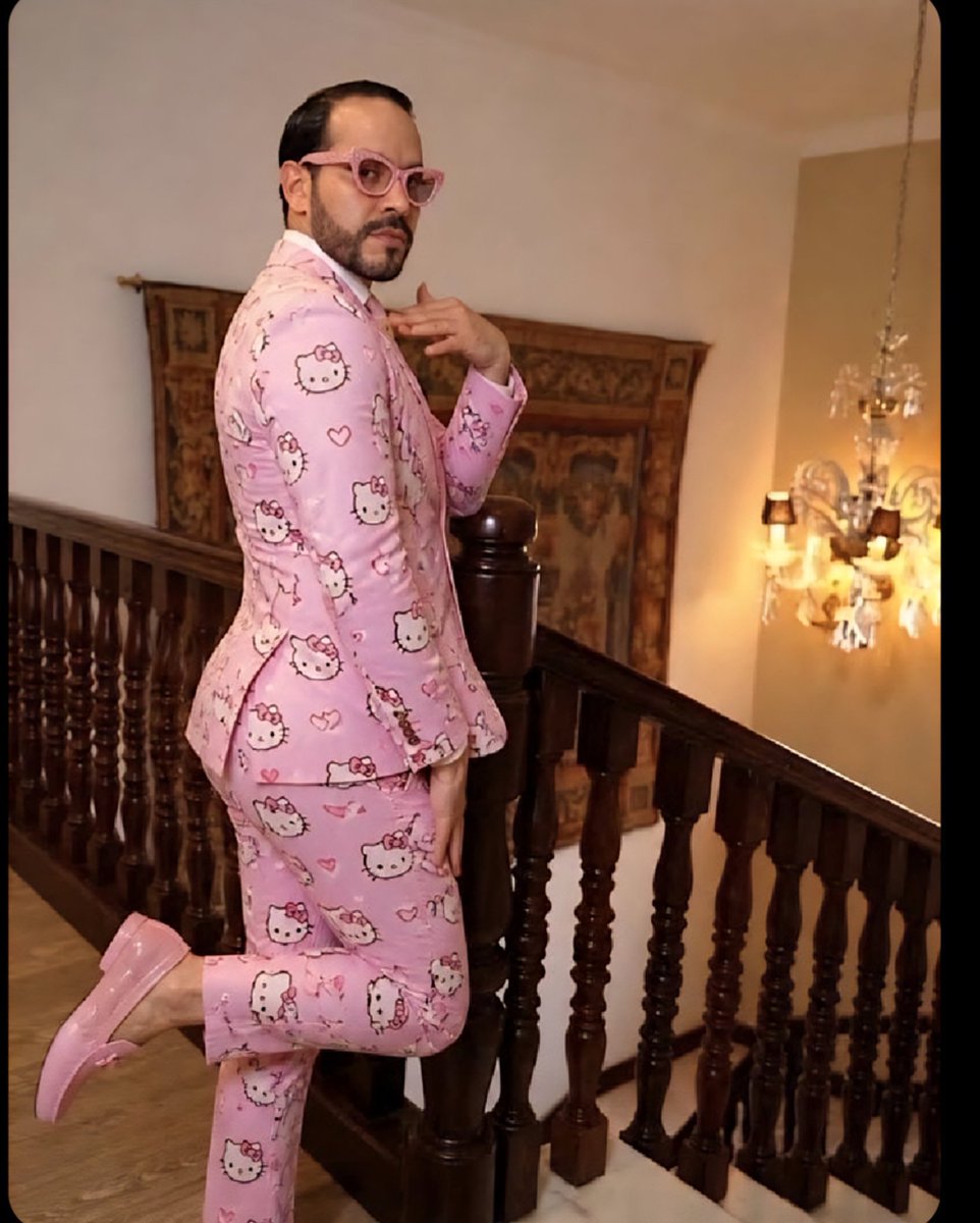 emiliolagos1's tweet photo. El presidente de los homofóbicos y machistas de extrema derecha: https://t.co/JA27xt58cP