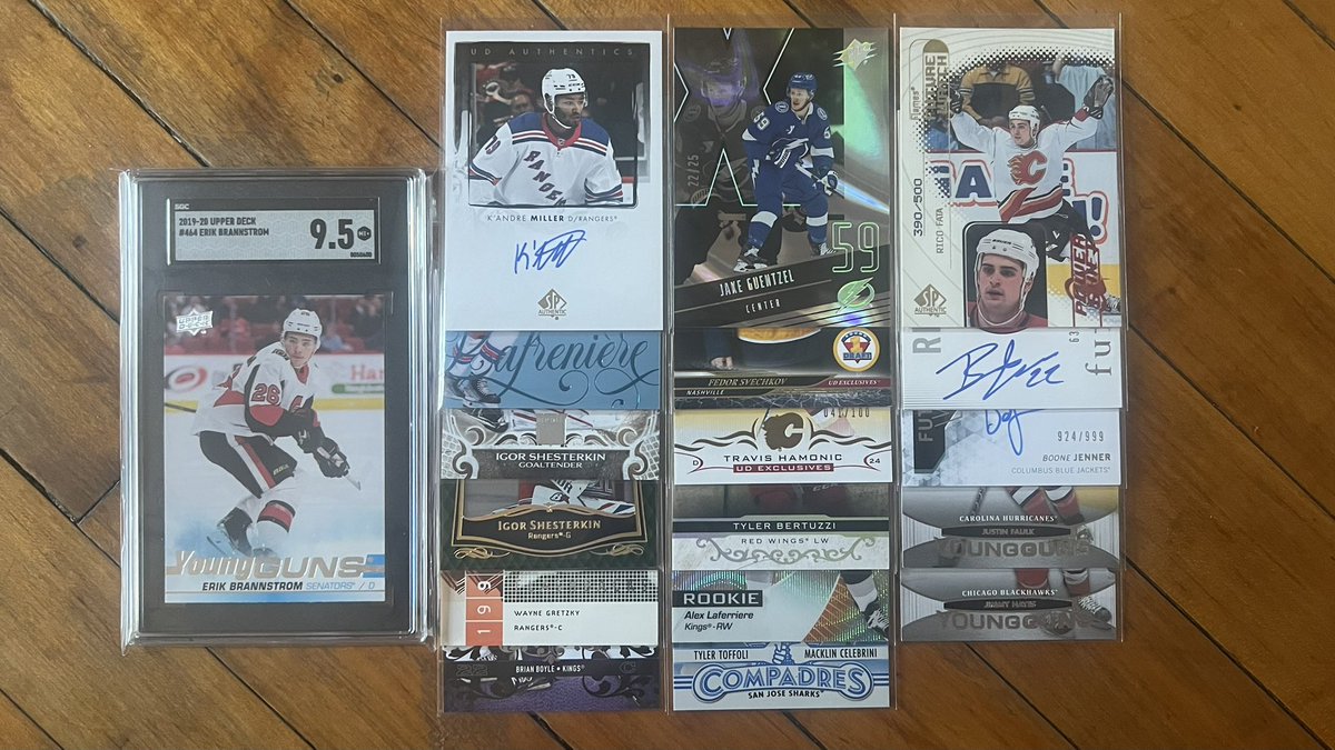 jthehornswoggle's tweet photo. Finally got the stash from @rbcardsny’s stack sale! A small one, but they’re all cards I wanted 💥 https://t.co/NC82MIG8We
