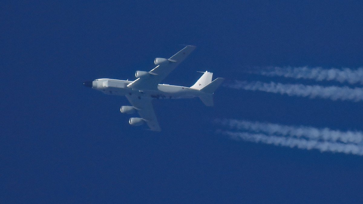 naald's tweet photo. 🇬🇧 RAF Waddington Rivet Joint ZZ664 rtb after a kalinigrad/baltic intel mission left a message in the sky over Groningen...
#NLspot #CrowInstability #RRR7202
https://t.co/KdeN9lo6gL https://t.co/f3y6COqlcd