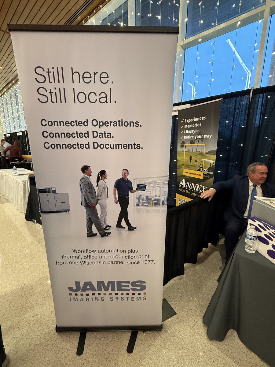 James_Imaging's tweet photo. "A human should only type once."

A Wisconsin manufacturer, on stage at Thursday's @BizTimesMedia Manufacturing Summit.

That's the whole job. Order entry to shipping label.

#WisconsinManufacturing https://t.co/LwWAUCgudO