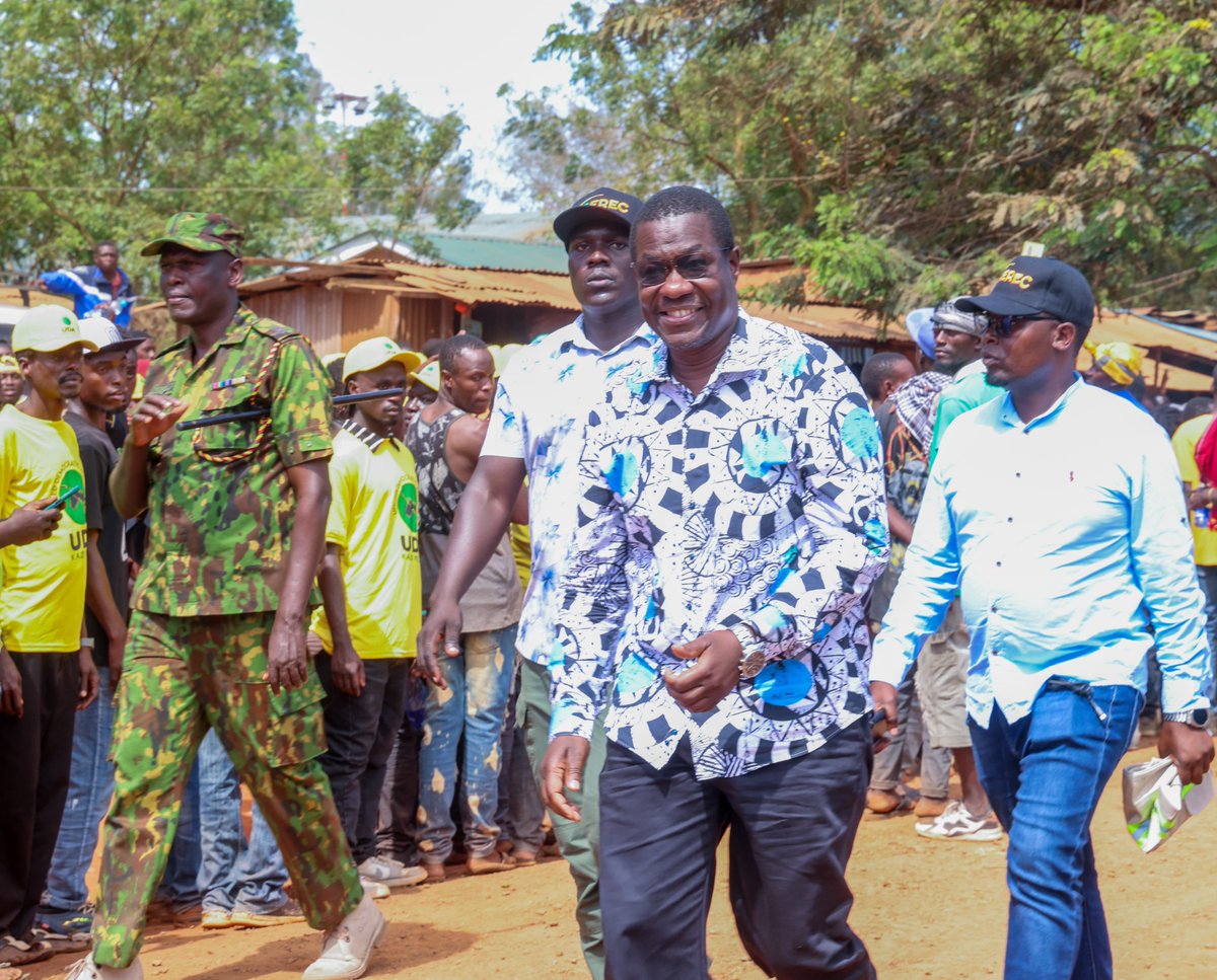 OpiyoWandayi's tweet photo. Joined President @WilliamsRuto for the launch of electricity projects in Ganze Constituency, Kilifi County, with @RERECMashinani and @KenyaPower. #PoweringTheNewKenya https://t.co/s4wFtosFJR