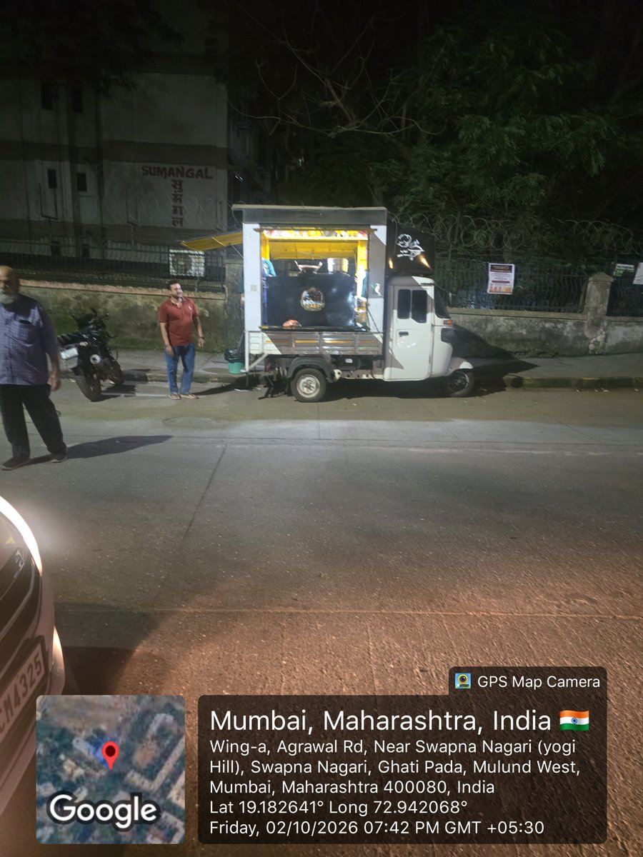 HirwaNGO's tweet photo. URGENT: Pedestrian footpaths being systematically captured in Swapna Nagari, Karmaveer Dadasaheb Sambhajirao Gaikwad Marg, Mulund West!

Despite repeated complaints, letters, emails and an RTI to BMC, the weekly vegetable market continues to occupy our pedestrian footpaths every Tuesday from 5:00 PM to 8:30 PM.

This evening, 15–20 hawkers arrived with vegetables, fruits and other goods and occupied the pedestrian footpath—what appears to be the first such mass capture of the footpath in a single day.
We are attaching geo-tagged photographs and video as evidence.

Worse, the Momos tempo/cart has resumed operations. When our activists questioned why he had not moved, he questioned them in return: “What authority do you have to stop me from occupying the footpath?”

This is precisely what happens when persistent encroachment is allowed to go unchecked.
HIRWA has worked with the authorities to keep these footpaths hawker-free since 1987. We cannot allow systematic occupation of public pedestrian space to become the new normal.

@Dev_Fadnavis @mieknathshinde @MumbaiPolice @CPMumbaiPolice @MTPHereToHelp @mybmc
@MulundPS 
@AUThackarey @VarshaEGaikwad 
@SDPatil_16 @MihirKotecha @MorvekarHetal 
Hon’ble authorities: Please act before the entire pedestrian corridor is lost. Footpaths are for pedestrians—not for permanent or weekly commercial occupation.
Pedestrian First must mean Pedestrians First in reality.
@sameerrrporter @Osamaarawal @richapintoi
#PedestrianFirst #SaveFootpaths #SwapnaNagari #Mulund #BMC #Mumbai
