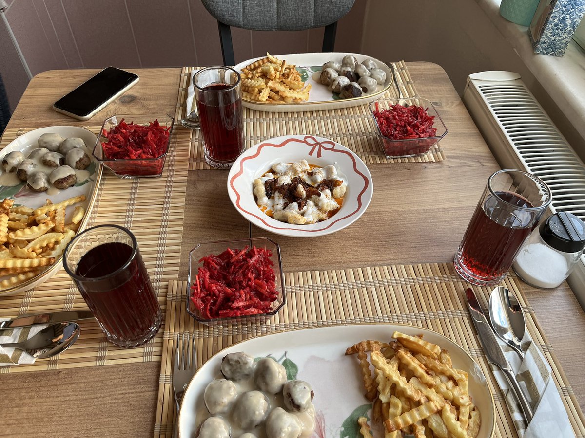 merve__trkmn's tweet photo. Yeğenim büyüdü yemek falan yapıyo 🥹 https://t.co/1QpXcAu959