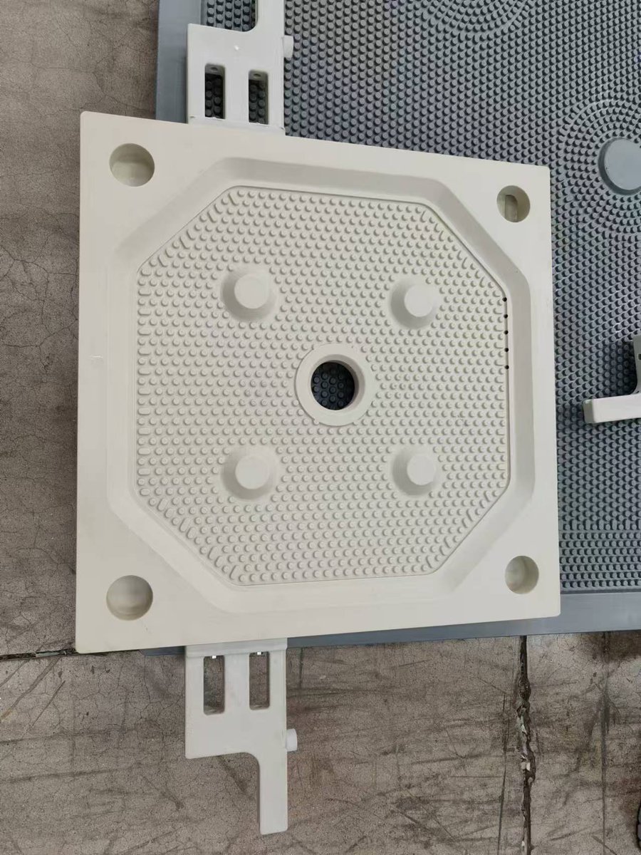 extreme_2024's tweet photo. Durable Filter Plates for Industrial Filtration Applications #FilterPlate #Filtration #FilterPress #IndustrialMold #B2B https://t.co/9XE0xw45Sr