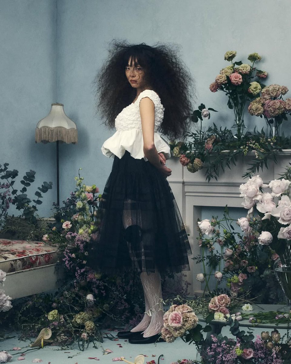 AustinLewipj's tweet photo. ▶️ 12:00 on 4/10

Styled by
Photos by
Hair by
Makeup by
Set by
Flowers by
Press contact
Model https://t.co/mJu7EZWySz