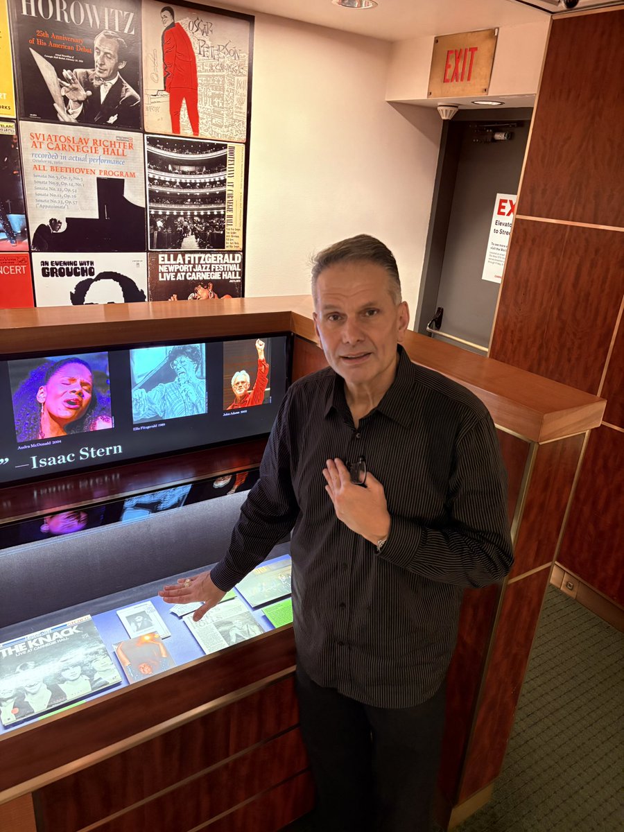 TommyBayiokos's tweet photo. I’m truly touched that Laura now has a spot at the historic @carnegiehall - a venue in which I performed too & originally met Laura just a block away; now my new residence area. ~ Fabulous! 🎬 #LauraBranigan #CarnegieHall #Songstress #IconicStage @PageSix #WorldsGreatestSinger 🌹 https://t.co/QAt5Jxx0nM
