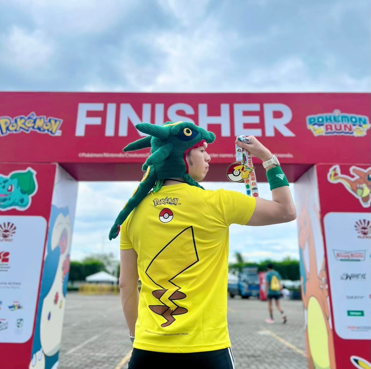 aresxgg's tweet photo. Runner’s Mandatory Flat Ley! #TeamGrassType
See you later fellow trainers! 👋 (Day 1)
#PokémonRUN30 #PokémonRUNInThePhilippines #RUNRIO https://t.co/R8fjbAhjAa