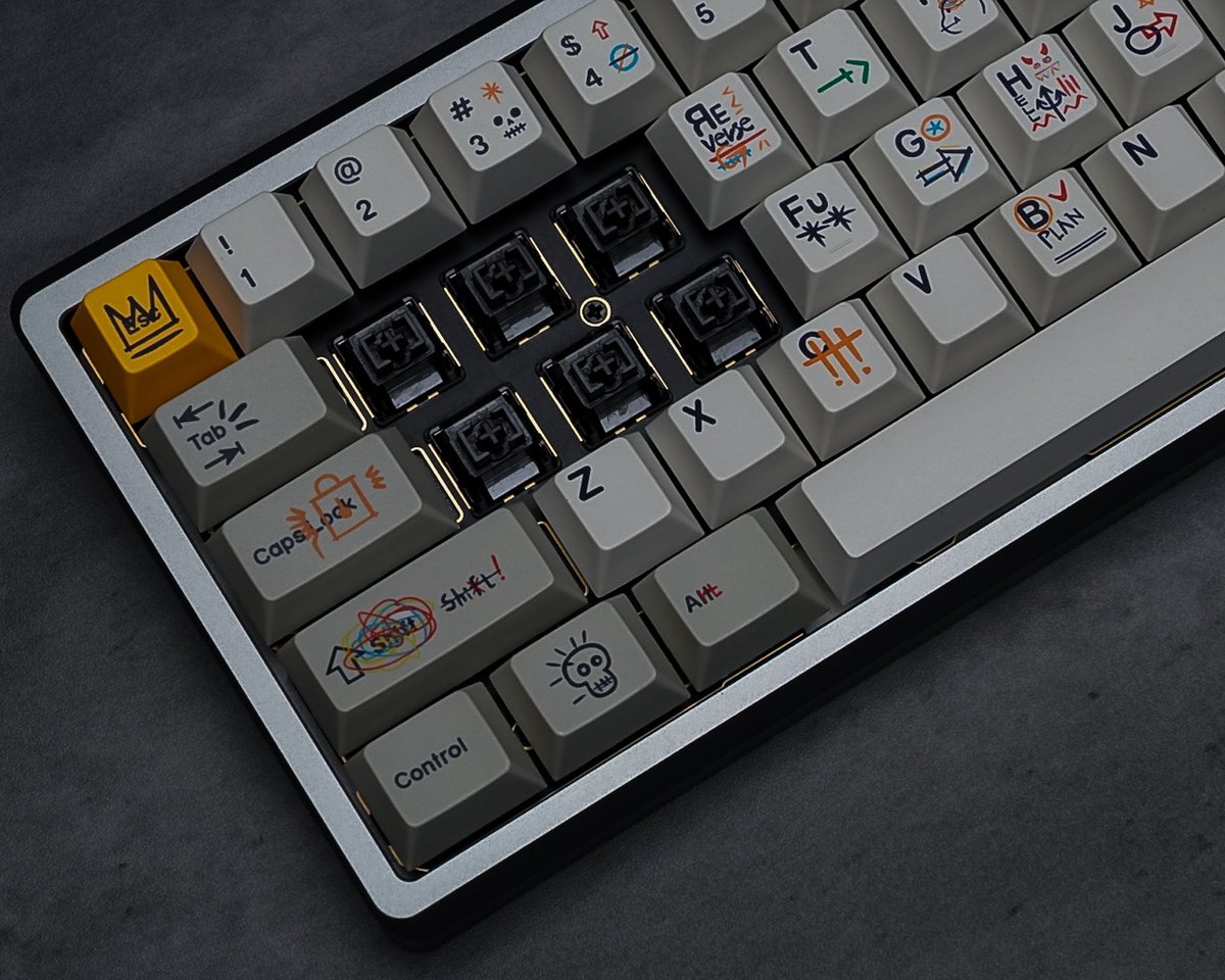 __BoIo's tweet photo. 🎁 GIVEAWAY 🎁
Custom Venom keyboard plus a full desk setup, from me and my friends at Addice. 
Thank you for all the support. Time to send some of it back.
What you win
-GEONWORKS Venom60 HE in a Frog Mini Leggera case - Geon Lucifer switches Swagkeys Knight V3 stabs - Swagkeys Doodle keycaps - Carrying case, built by me 
• Tekkusai Apex glass mousepad 
• ZOWIE U2-DW 4K 
• HYDYRAIM gaming sleeve 
• EspTiger Yanzi + Yanzi Q dot skates
To enter:
1.  Follow @__BoIo and @AddiceInc
2.  Like this post
3.  Repost it
4.  Tag 2 friends
Giveaway ends in one week. One winner, picked at random from valid entries. Must be 18+. I’ll DM the winner.