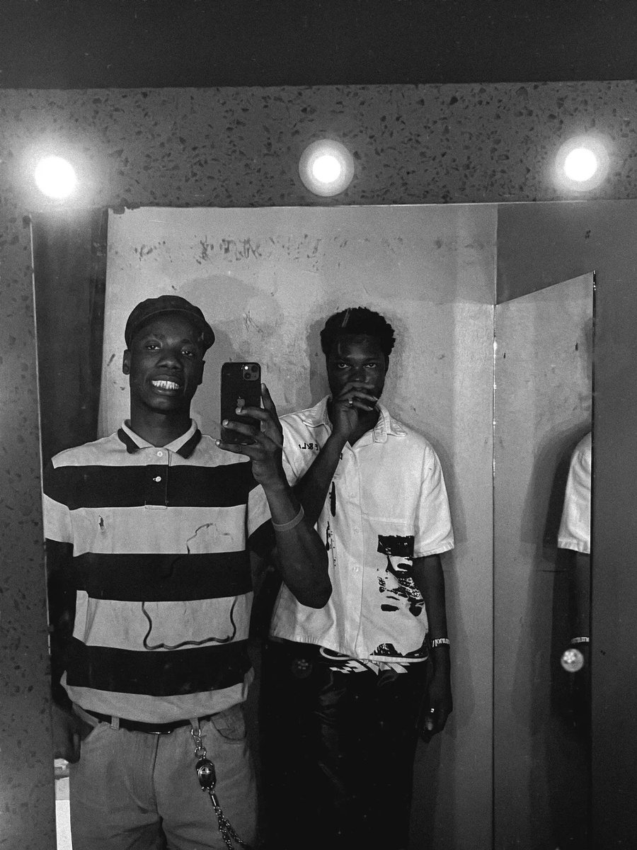 DeeEntertainer's tweet photo. PROOF OF LIFE!🌱
W/ @smarty_vic @JoshuaJ85145508 https://t.co/5TuU7VU376