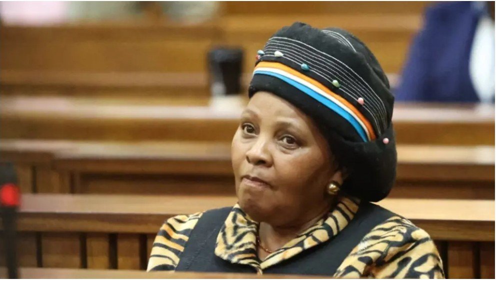 NolwaziNkomo5's tweet photo. Thumamina😂😂 sekunjalo🤝
"Abanye benu bayokhala" https://t.co/4Z30LV2ezR