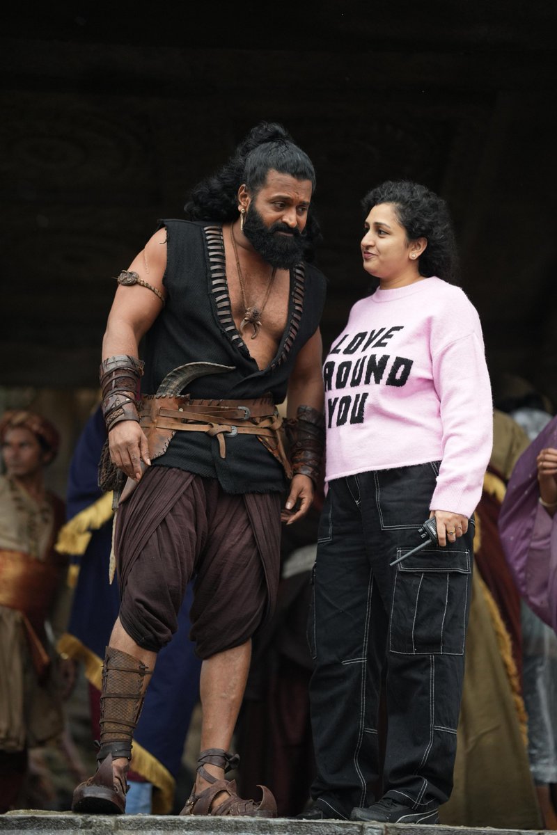 PragathiRShetty's tweet photo. A year of Kantara: Chapter 1. ❤️

‘ಕಾಂತಾರ’ is more than a film, it is a celebration of our soil, people, culture, beliefs and heritage.

Every costume was thoughtfully created to bring this world to life. From fabrics and textures to colours, ornaments and drapes, each detail reflected the era, geography, community and character.

Creating @shetty_rishab's look was another unique challenge, it had to carry a divine presence while also reflecting the ruggedness, strength and warrior spirit of the character.

Balancing history with mythology, realism with cinematic imagination, our aim was to make every look feel authentic, lived-in and rooted.

Heartfelt gratitude to the entire team and everyone who embraced this journey as their own. 🙏🏽

ಈ ಸುಂದರ ಪಯಣದಲ್ಲಿ ನಮ್ಮ ಜೊತೆ ನಿಂತ ಪ್ರತಿಯೊಬ್ಬರಿಗೂ ಹೃದಯಪೂರ್ವಕ ಧನ್ಯವಾದಗಳು. 🙏🏽