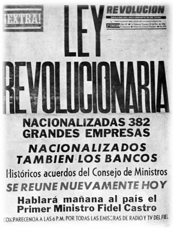 CubaOrtografia's tweet photo. El saqueo de octubre
#CápsulasFactuales

El 6 de julio de 1960 el castrismo firmó la Ley 851, llamada Ley Escudo. Un mes después, el 6 de agosto, Castro y Dorticós dictaron la Resolución 1 y se quedaron con la Compañía Cubana de Electricidad, la Cuban Telephone Company, las refinerías de Esso, Texaco y Sinclair y 36 centrales azucareros de capital estadounidense. Las inversiones norteamericanas en la Isla sumaban entonces unos 829 millones de dólares. El pago prometido eran bonos a no menos de 30 años, al 2 %, nutridos con un 25 % de un exceso de azúcar que Estados Unidos ya no iba a comprar. Nadie cobró.

La noche del 13 de octubre de 1960, el Consejo de Ministros aprobó la Ley 890. Al día siguiente la radio leyó nombres. Unas 376 grandes empresas de capital cubano, otras fuentes hablan de 382, pasaron de un plumazo al patrimonio del régimen. Había 105 centrales azucareros, 18 destilerías, 60 fábricas textiles, 13 tiendas por departamentos, 8 ferrocarriles, 47 almacenes de víveres, droguerías Sarrá y Johnson, jabonerías Crusellas y Sabatés, El Encanto y las destilerías de Bacardí y de José Arechabala, dueña del Havana Club. La Ley 891 se tragó la banca privada el mismo día. Quedaron fuera solo dos bancos canadienses.

El 14 de octubre oficiales armados llegaron a la oficina de ventas de Bacardí en La Habana con un folio. El 15 de octubre hicieron lo mismo en la sede de Santiago. Obligaron a firmar el acta de expropiación. La familia ya había sacado la levadura y las marcas. En Cárdenas, a la familia Arechabala le dijeron que se fuera con la ropa puesta. Dos directivos de aquella destilería pasaron diez años presos. Carlos Núñez Pérez, dueño del Banco Núñez, segundo banco de la Isla con 22 sucursales valoradas en unos 8 millones, recibió una oferta de 10 mil pesos.

A fines de 1960 el castrismo controlaba el 95 % de la economía. La Reforma Urbana del 14 de octubre despojó a quien tuviera más de una vivienda. La segunda Reforma Agraria de 1963 recortó la finca privada a 67 hectáreas. El régimen escribió en la propia Ley 890 que aquellas empresas «habían seguido una política contraria a los intereses de la revolución». El recurso legal contra la expropiación no existía. Las chimeneas de los centrales y las letras raspadas de Bacardí en Santiago quedaron como inventario de un robo que nunca se indemnizó.

Lo que se llamó nacionalización fue el despojo abierto de fábricas, destilerías, bancos y comercios cubanos para que el Partido los administrara hasta arruinarlos. Quien construyó El Encanto, el ron o el central no volvió a poner un ladrillo en su tierra.