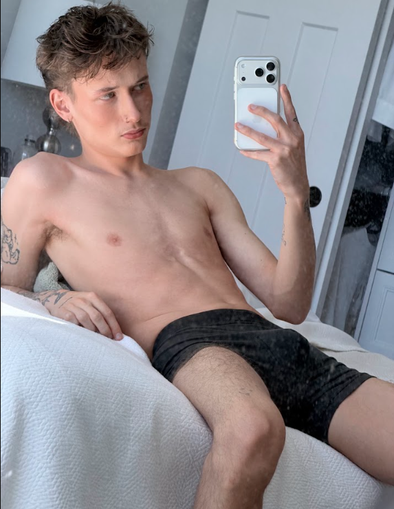 ZaneHartXXX's tweet photo. does anyone want me? https://t.co/Y6U7gSrUbd