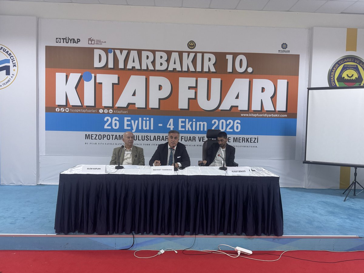 DiysadD's tweet photo. Diyarbakır 10.Kitap fuarında düzenlenen Mehmet Tanrıkulu, Selim Kaplan ve Yusuf Bingöl’ün konuşmacı olarak katıldığı program da Engelli bireylerimize engelsiz yaşam koşulları sağlayabilmenin koşulları ve önemi vurgulandı. 

#diyşad
#diyarbakırkitapfuarı https://t.co/Gk9TGJHueL