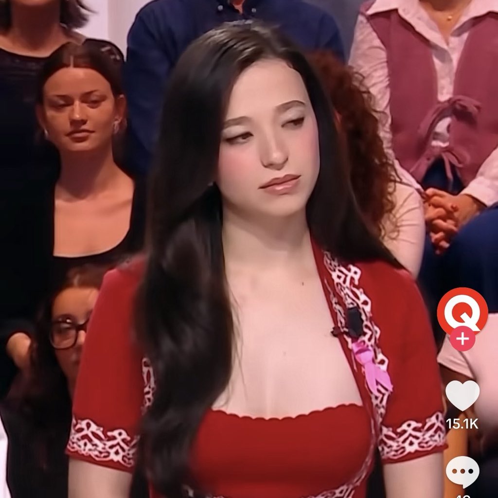 MikeyMNation's tweet photo. Mikey Madison for Quotidien the french show with good lighting. https://t.co/kJTHV8pZn2