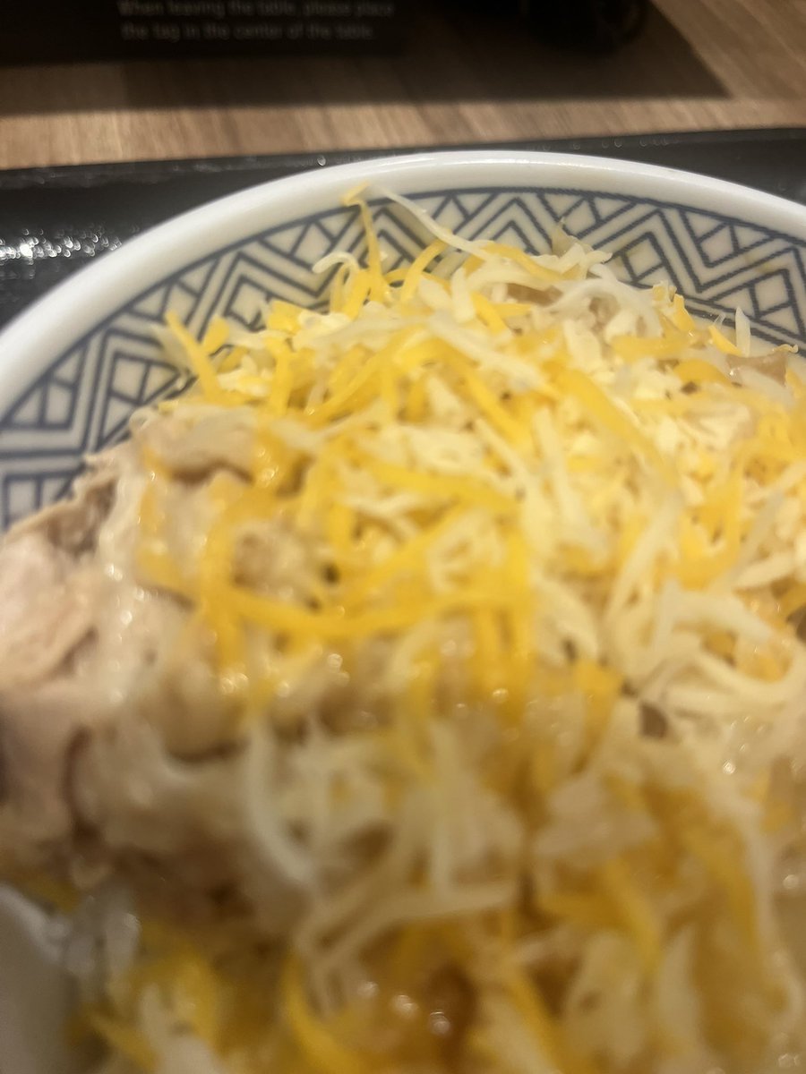 mechamaree's tweet photo. この時間の牛丼美味すぎる https://t.co/I6yvz3Lewg