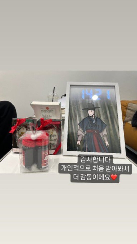 teloiv_luv's tweet photo. 늘 따뜻하고 다정한 사람 hnj 
팬들을 너무 위해주는 게 느껴져서 항상 감동.. https://t.co/CAKxNq37As