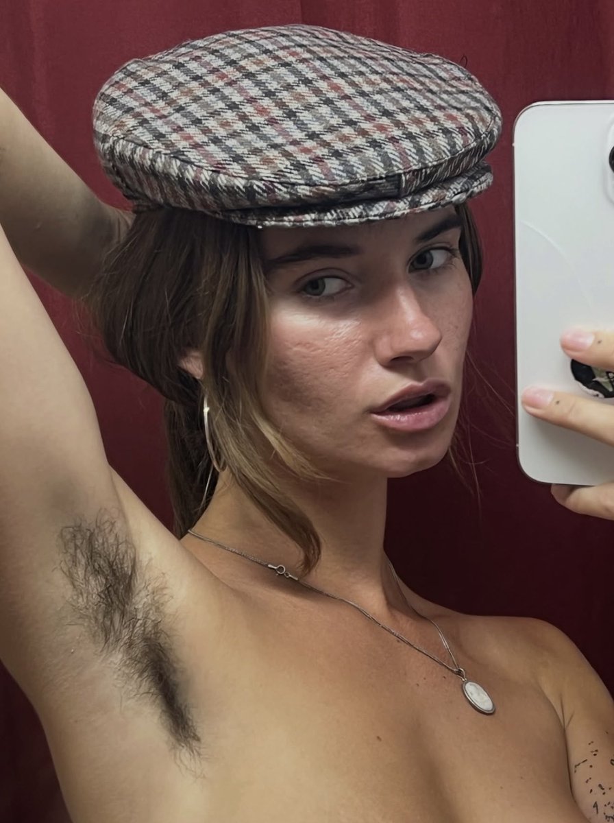 DeusFoid's tweet photo. Armpit Autumn https://t.co/byyTF3xxWj