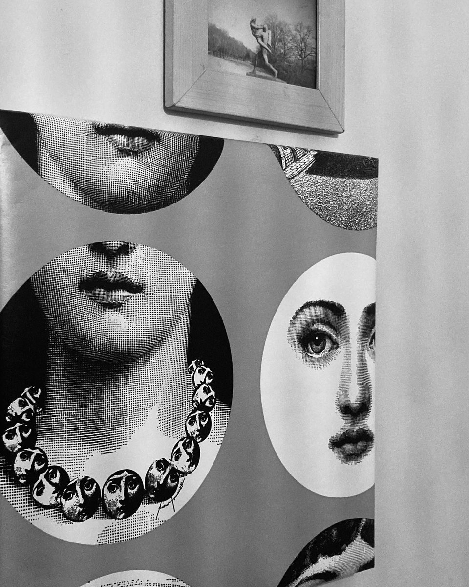 cezar_ibarra's tweet photo. RECYCLE wallpaper Fornasetti recycle details @100porcentoarquitetura https://t.co/GoZmM2Gw15
