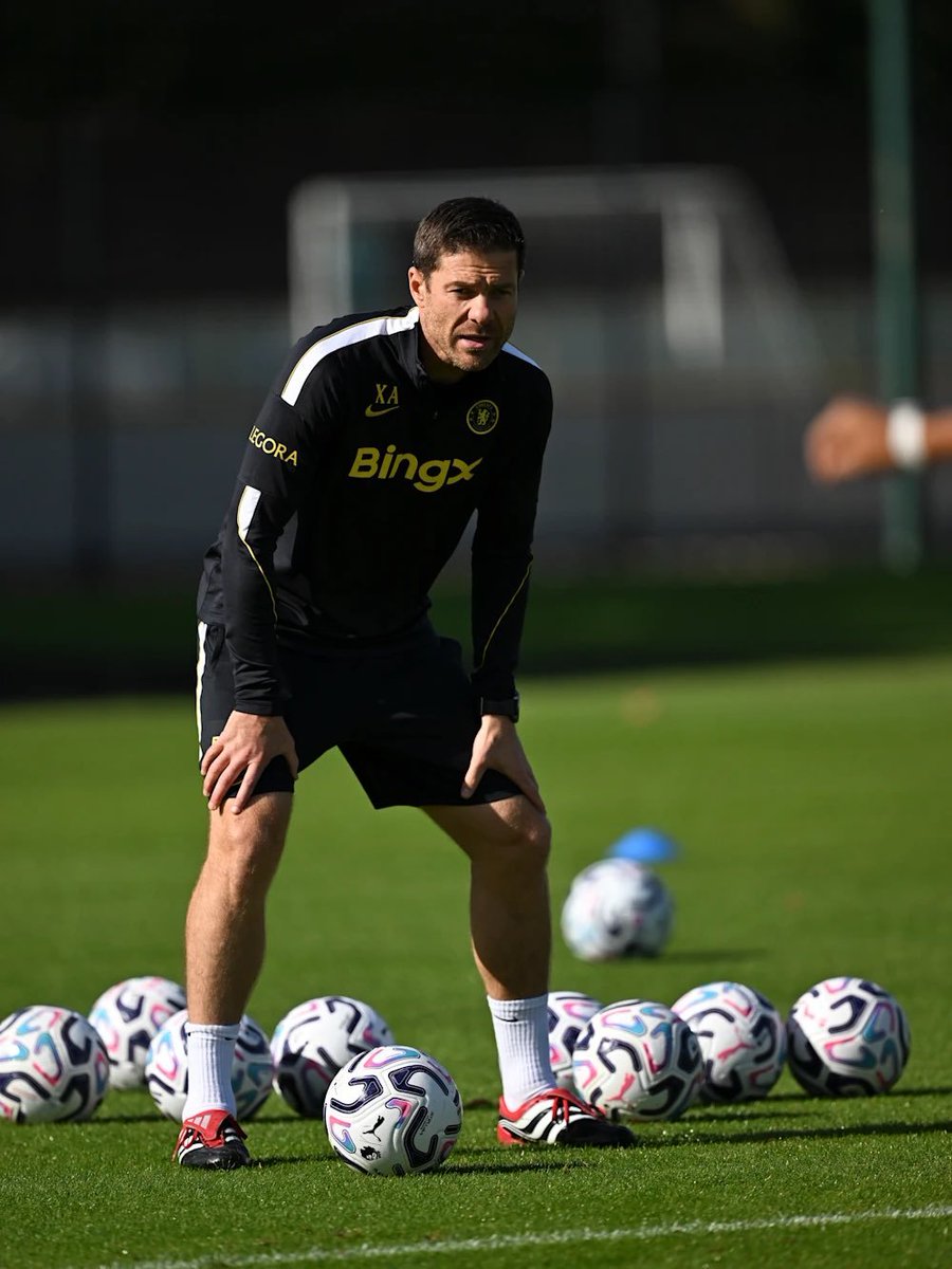 TheBlueDodger's tweet photo. Gaffer! 🇪🇸⚽️ #CFC https://t.co/z6sqUkk6XG