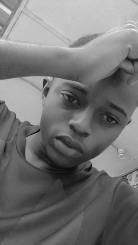 IbrahimAda32499's tweet photo. YOUNG AND FACING IT https://t.co/fCeyqBc8Jq