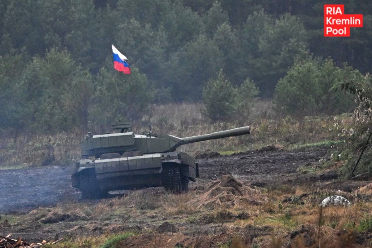 AndreiBtvt's tweet photo. TSHRK "Shturm" during today military show in Chelyabinsk. Details https://t.co/Q3vkeIFC40 https://t.co/zG7bd4nxPp