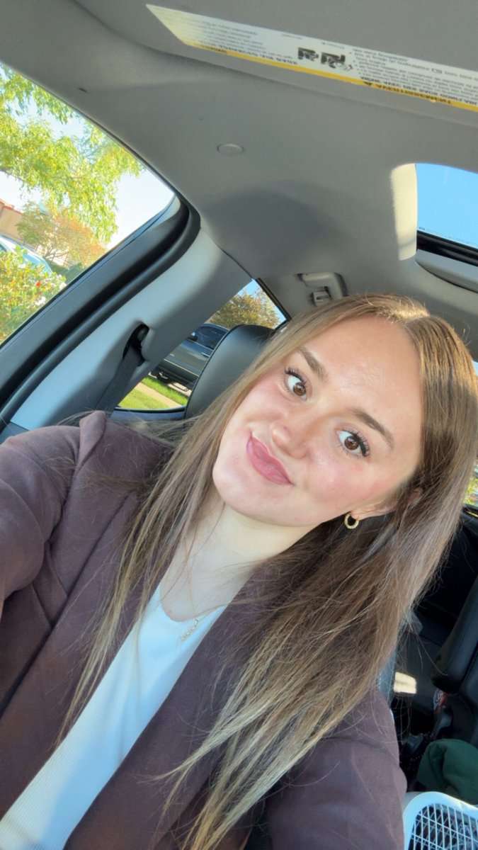 jennareetz24's tweet photo. interview ready!!! 😝🤚 https://t.co/nkgTOOYWqZ