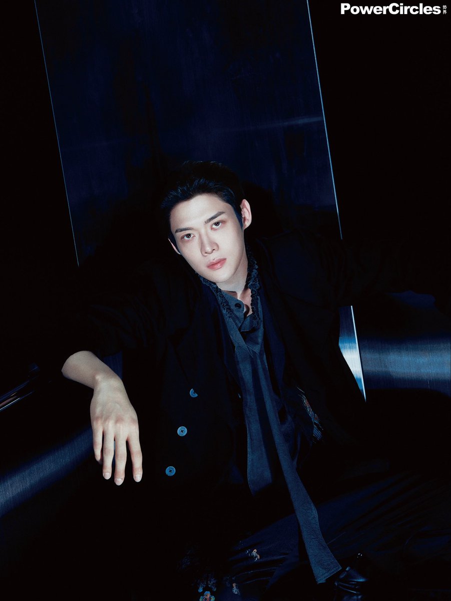 kamave321's tweet photo. My boy is PERFECT in Yohji🩵🩵🩵🩵

KIMYOONSIK YOHJIYAMAMOTO SS27

#YohjiYamamotoxKIMYOONSIK
#YohjiYamamoto
#YOONSIKPFWSS27 https://t.co/sMX7Y4jaSm