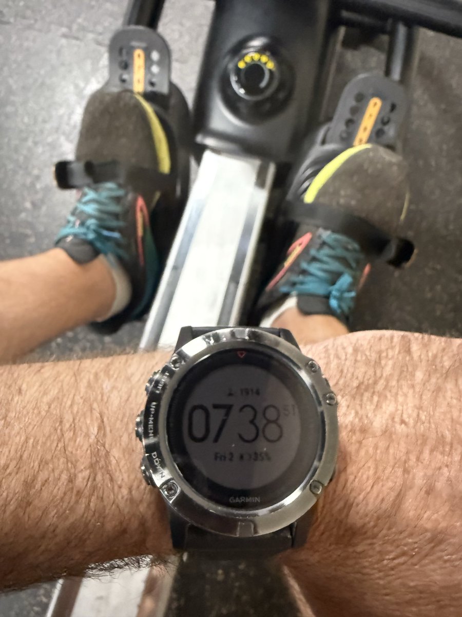 alphadaddyfeet's tweet photo. Row machine workout this morning at the gym. Also, I just created an exclusive free telegram channel for my feet https://t.co/ChvmKamEsn https://t.co/fgtHiIreWw