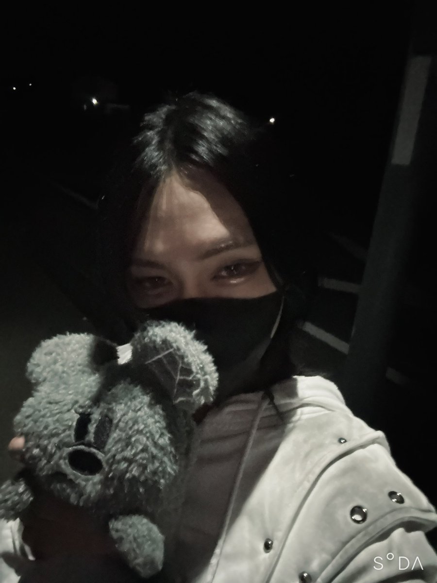 katouyuusei's tweet photo. 相棒と深夜徘徊！
#女装
#散歩 https://t.co/cyIJHpSBxh