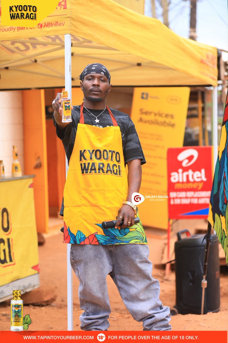 GalaxyFMUg's tweet photo. Great people. Great moments. One unforgettable Kyooto Waragi π
#ZzinaLifeStyle | #KyootoGin | #StrongStartSmoothFinish https://t.co/SQiarASIOJ
