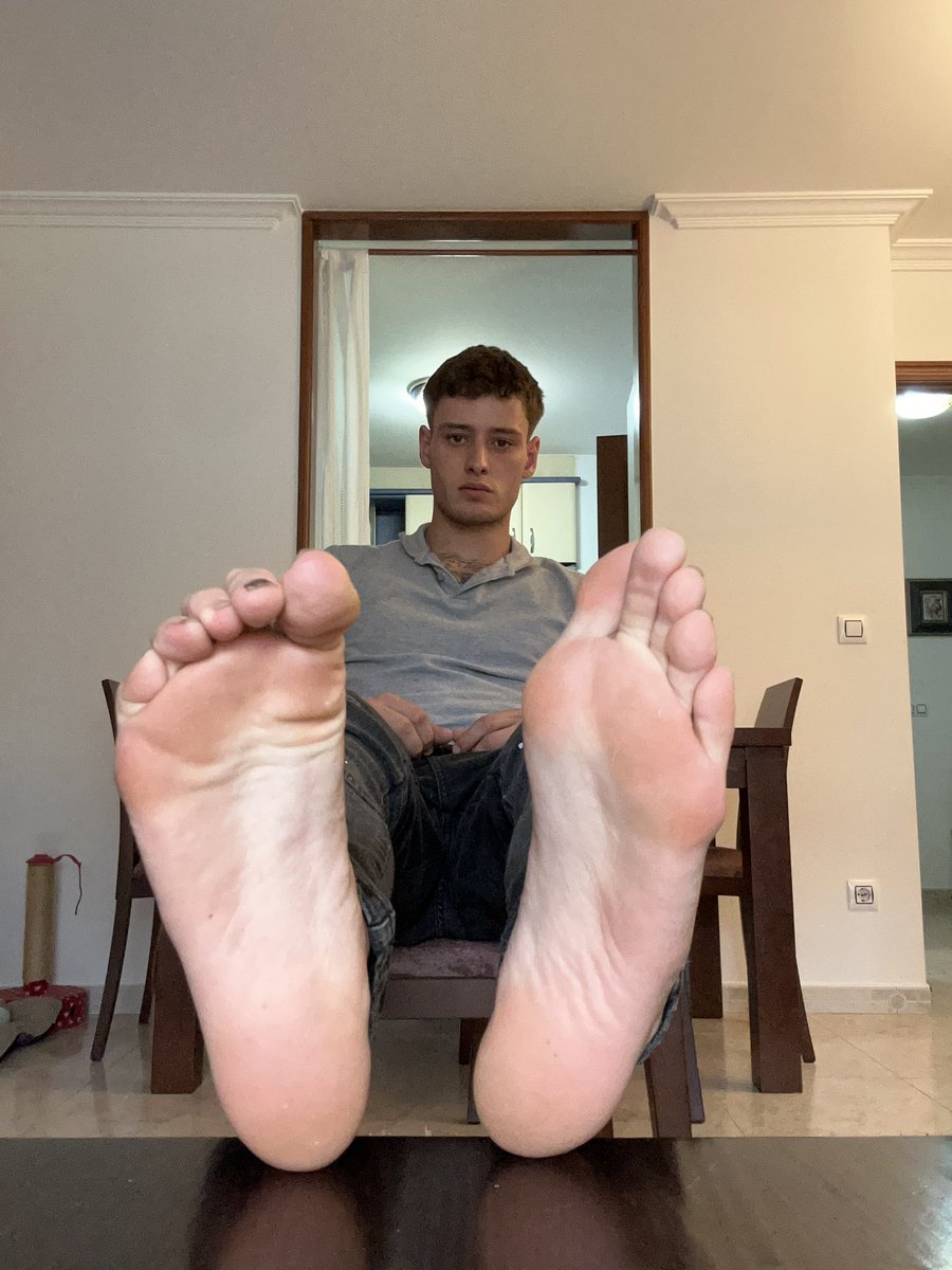 TheAlphaOtero's tweet photo. Locktober🔐 is starting and don't forget it's Tax Friday and I love silent shipments😈💵 #paypig #findomslaves #sweatyfeet https://t.co/63Wb1kbZbX