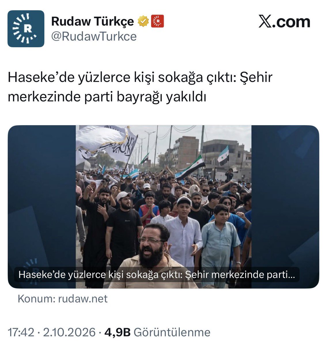 SercanUstundass's tweet photo. KDP, Haseke’deki provakasyonun Kürtlere değil sadece PYD’ye karşı olduğuna inandırmaya çalışıyor. SOHR bile gösterilerde Kürtlere karşı kışkırtıcılık yapıldı diyor

ENKS Kürt İttifakı’nı aşarak Şam ile anlaştı ve Halk Meclisi’ne girdi. Şimdi de Rojava yönetiminin altını oyuyor. https://t.co/ikKPH9oYsj