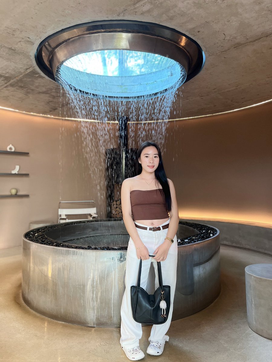 SolangeGrouo's tweet photo. แร��นวดไทยกดจุดคลายตึง + น้ำมันนวดลื่นผ่อนคลายลึกถึงกล้ามเนื้อ
✅ มาถึงที่เลย — ไม่ต้องเดินทาง 
✅ น้ำมันหอมอ่อน — ซึมไว ไม่เหนียวเหนอะ ผิวนุ่มชุ่มชื้นหลังนวด
✅ ปรับแรงได้ — ตึงก็บอก เบาก็บอก ใส่ใจทุกจุด คอ บ่า ไหล่ หลัง
✅ 

#นวดเชียงราย    #นวดนอกสถานที่ 

🆔 nongdada2006 https://t.co/8BrFCRxsbd