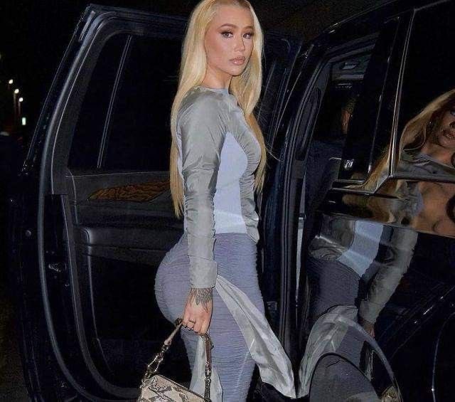 G00NGAL's tweet photo. New model who this? https://t.co/5hLVlbELLT