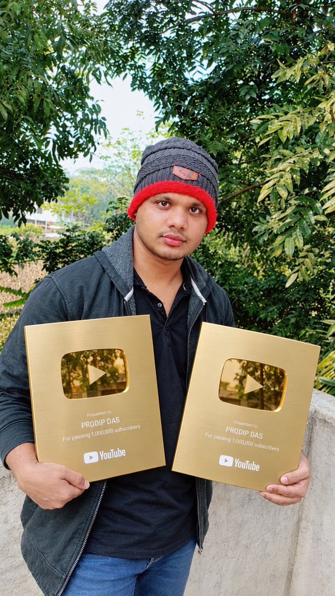 ProdipDasVlogs's tweet photo. With My Dream https://t.co/H4zBvnp5YP