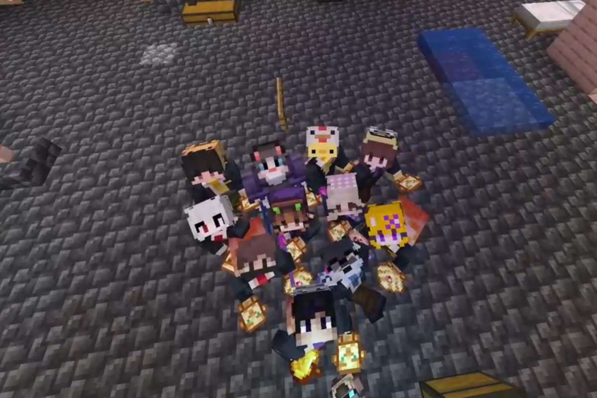 Lui_ttxx's tweet photo. 𔘓               ׅ
ㅤ  ◌⃘⃘ִ🕸🎀◌݈   Ayer me quede viendo Desafío 4 #capitangato #Mictia #Duxo #tiroloco #starvtuber #sylvee #Aquino #Locochon #soaring #Tommycat  @CapitanGatoYT @Mictia00 @TiroLocoVEVO @AQUINOby_02 @kendomurft @Duxorethey @locochoncin @Soaringchuu @starvtuber2 https://t.co/Su4CArnK5d