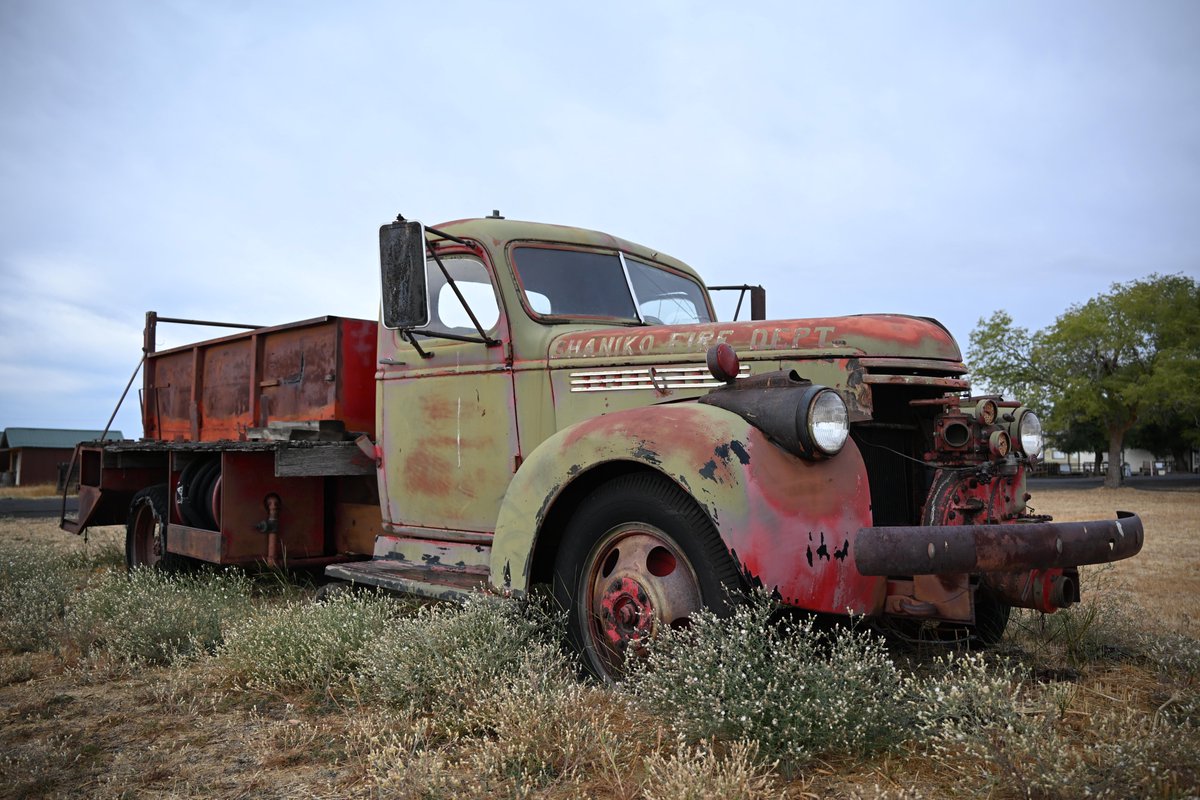 expreshenz's tweet photo. @Will2PhotoWell Volunteer firetruck, looking back https://t.co/Wc90ggGamU