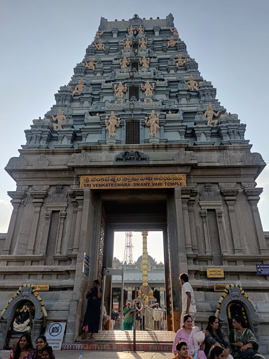 krethiii's tweet photo. Blessed by Govinda 🙏🙏 
#TTD #Jublihills https://t.co/4cc7XoV3Q6