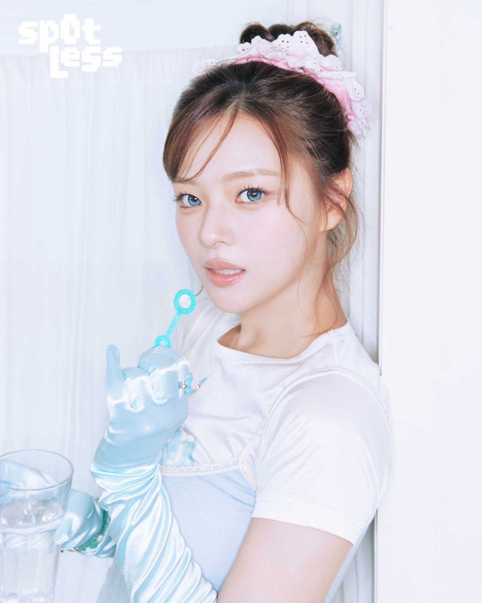 Jeongyeonfortw's tweet photo. Se ha revelado el primer póster de 'New Recruit: Haunted Military Hospital' la película de comedia y terror con la que debuta Jeongyeon interpretando a una oficial de enfermería llamada Yu Jeongyeon🥰
Está prevista para estrenarse en invierno 🧚♀️
#정연 #yoojeongyeon #newrecruit https://t.co/8CBIK62fnv
