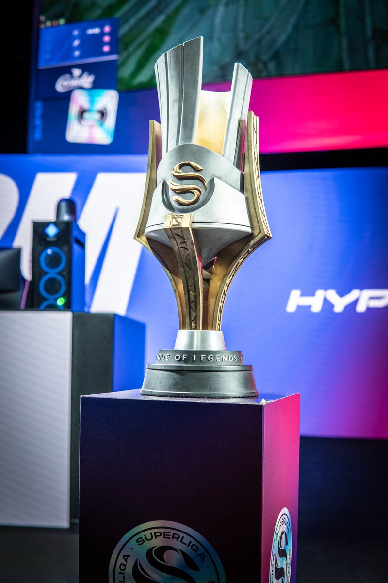 BacaMid's tweet photo. Olá X, Quero anunciar a minha despedida do competitivo - o meu Retirement 🫡
Estou finalmente em paz com a decisão e sinto muito orgulho no percurso, foram +10 anos a jogar e está na altura de fazer outras coisas.
Não pretendo abandonar os Esports, mas será um adeus ao RIFT. https://t.co/y9iabw57qs