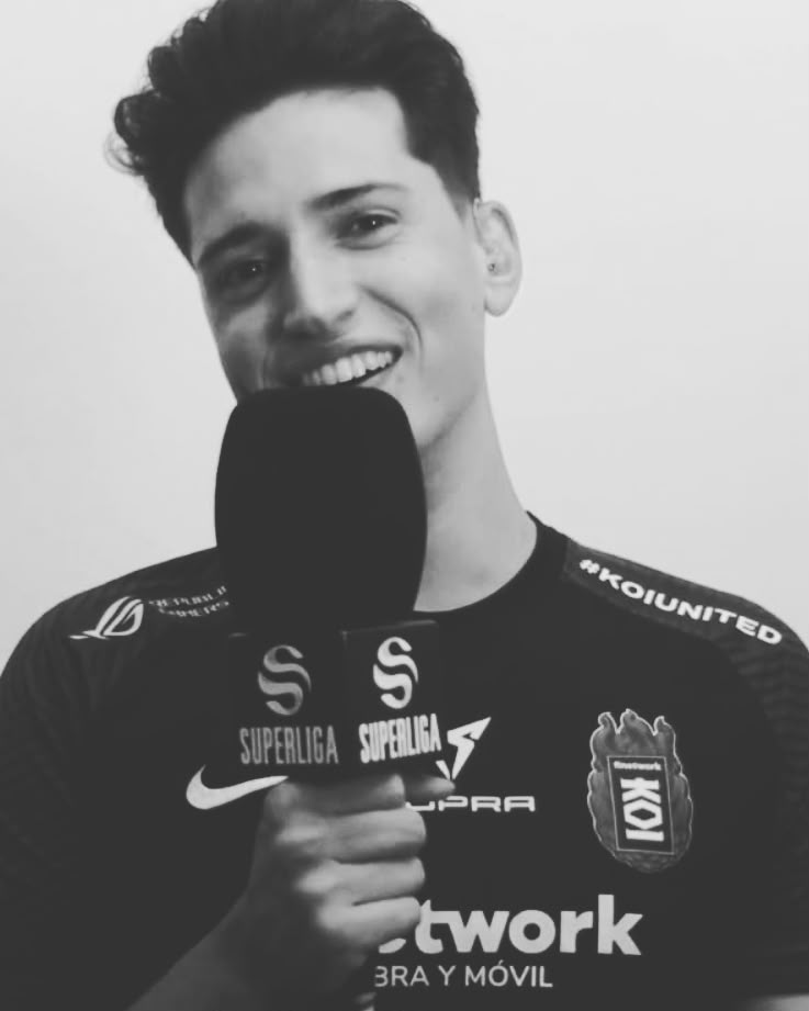 BacaMid's tweet photo. Olá X, Quero anunciar a minha despedida do competitivo - o meu Retirement 🫡
Estou finalmente em paz com a decisão e sinto muito orgulho no percurso, foram +10 anos a jogar e está na altura de fazer outras coisas.
Não pretendo abandonar os Esports, mas será um adeus ao RIFT. https://t.co/y9iabw57qs