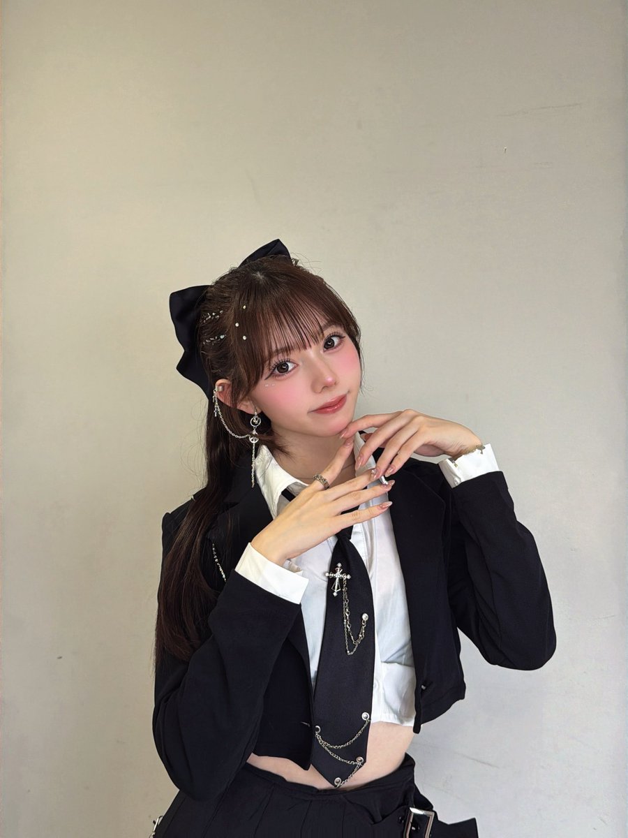 MSP__Rio's tweet photo. Vampire Kissビジュアル🖤
好きですか？💋 https://t.co/65iSwGAU7g