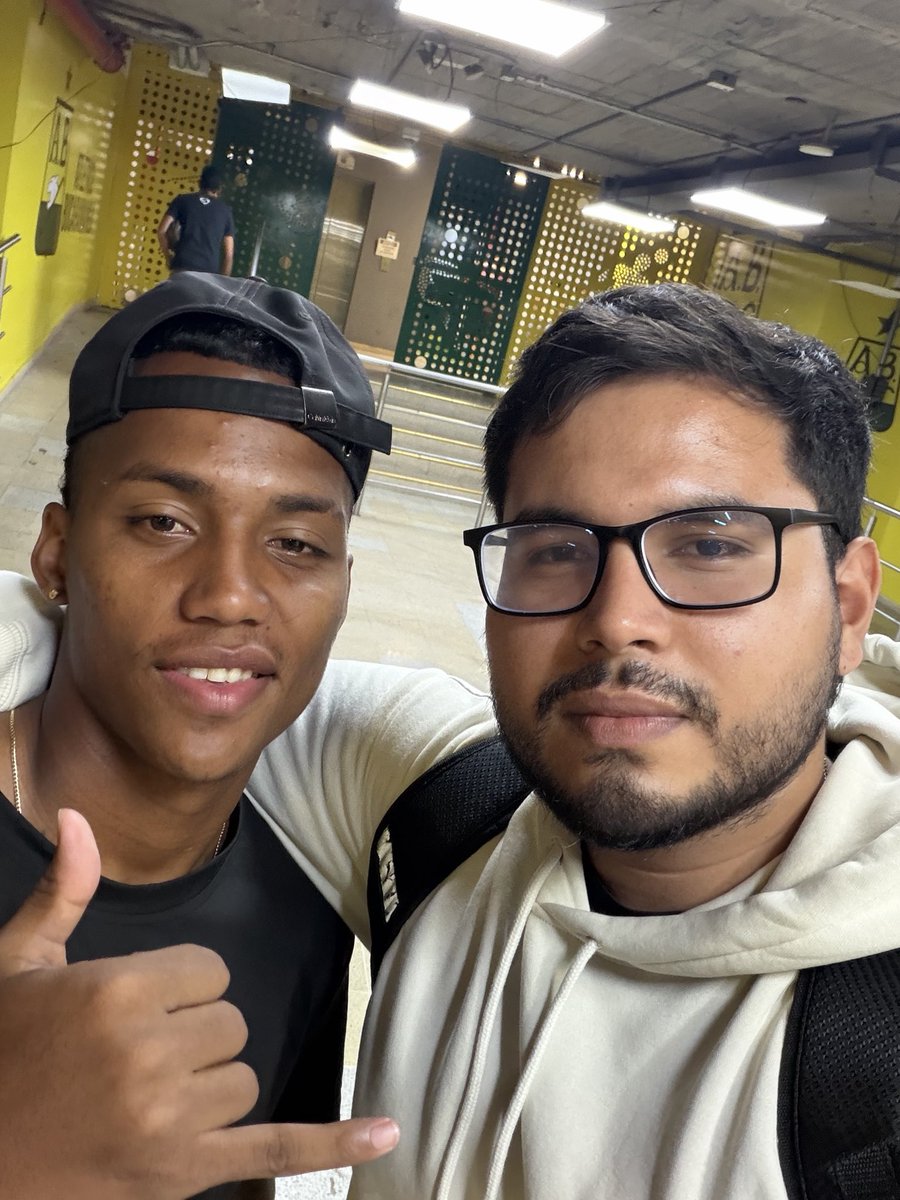Elcamiloab's tweet photo. El muchachos que todos queremos ver jugar https://t.co/kqHTnrASq5