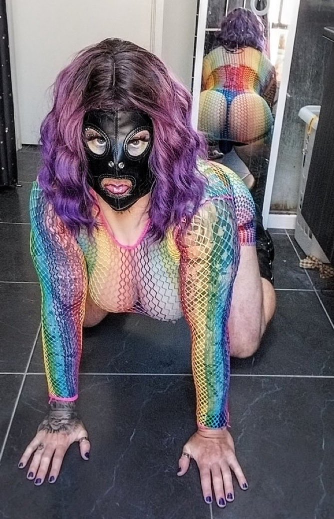 EXPOSWHOR's tweet photo. Keep sending in your pictures Faggs https://t.co/29tRoOjUqk