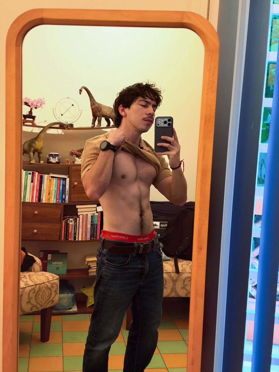 yo_soy_aldo's tweet photo. Pec check 😜 https://t.co/MIclgVYL1I