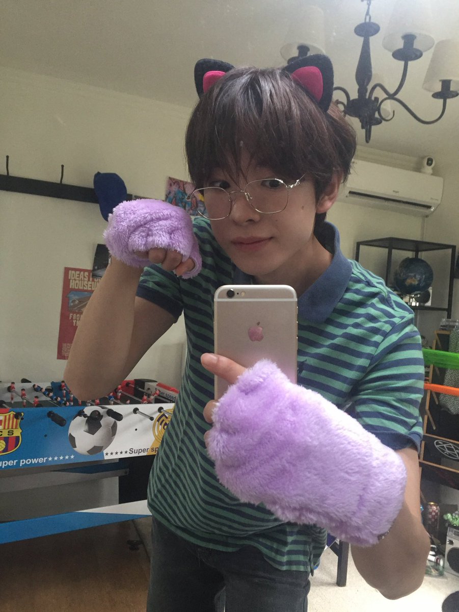 ily_urdabest's tweet photo. กลับมาแล้วจ้า กลับมาพร้อมกับติดหนวดเก็กขรึม กลัวใครมาจีบลูก หวงว่ะ อยากเป็นเมะเอง https://t.co/EOW86OaK5G